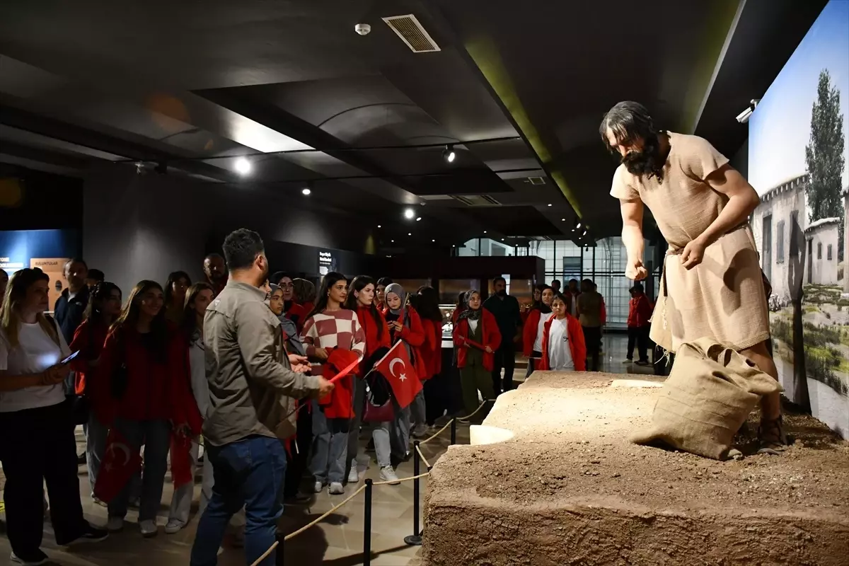 hasankeyfte bayrak yuruyusu uGROezSW.jpg