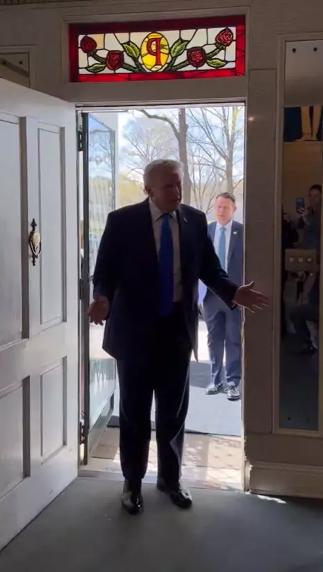 Trump, Orta Doğu Gerginliğinde Graceland’ı Ziyaret Etti