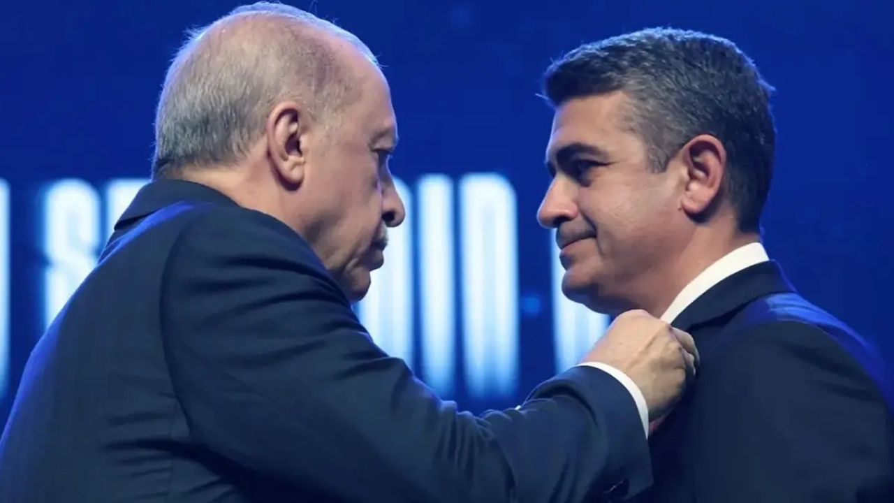 CHP’li başkanın AKP’ye geçmesinin ardından Melih Gökçek’in ‘400 milyon TL’ açıklaması yeniden gündem oldu